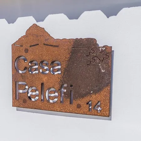 Casa Pelefi Vila
