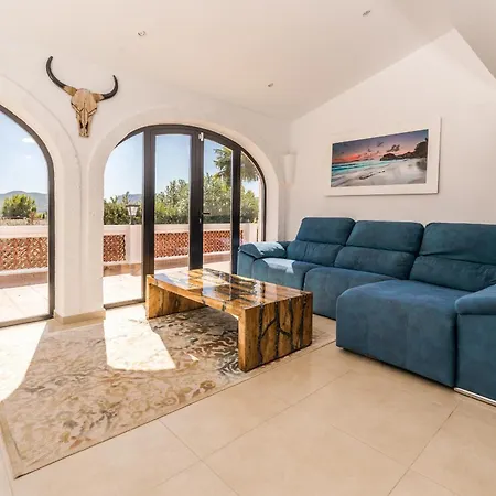 Casa Pelefi Vila *
